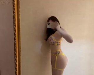 奶宝妹纸 – 黄色比基尼【24P】